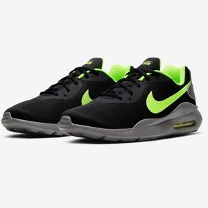 Nike Air Max Oketo - Size 7